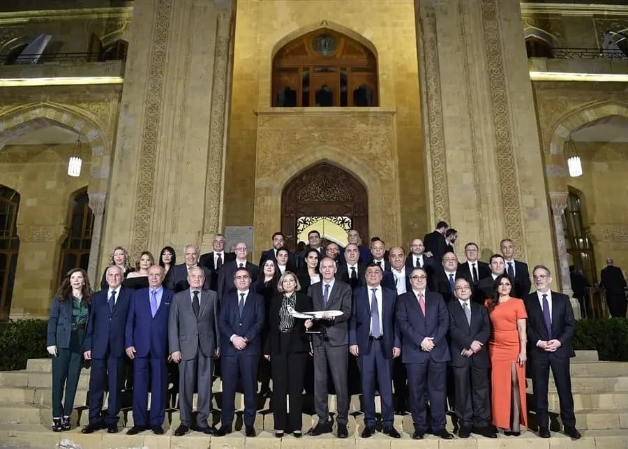 السفير الفرنسي يكرم شركة طيران الشرق الأوسط