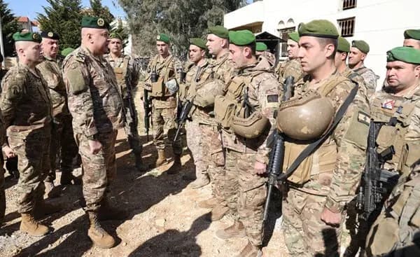قائد الجيش بالإنابة تفقد عددًا من الوحدات المنتشرة جنوب الليطاني