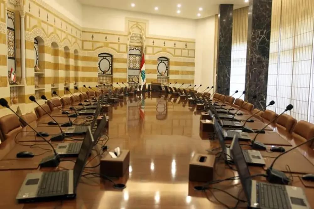"الحكومة" في خواتيمها