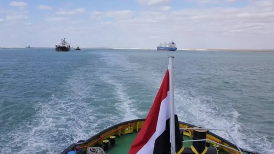 بدء تشغيل مشروع ازدواج قناة السويس