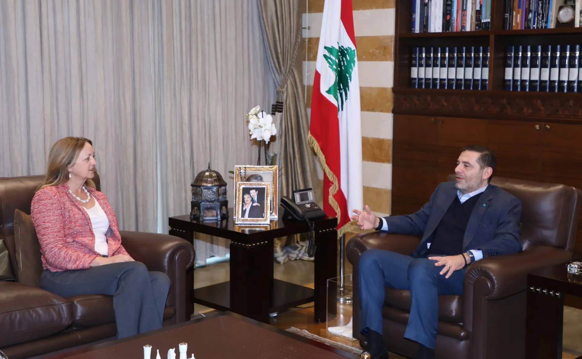 هذا ما بحثه الحريري مع السفيرة الأمريكية