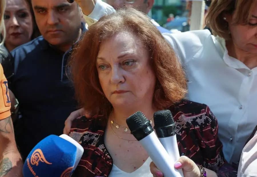 "أسماء كبيرة".. عون تدعي على رياض سلامة وآخرين