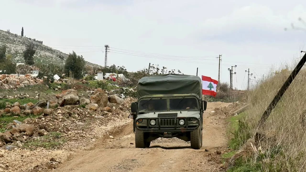 الجيش يفجر ذخائر في مناطق جنوبية