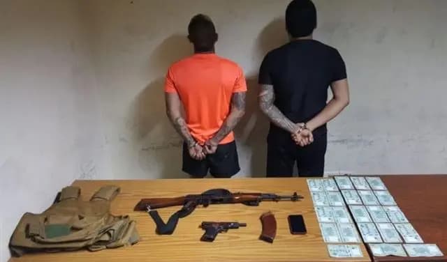 موزّع مخدّرات واثنين من زبائنه في قبضة الأمن