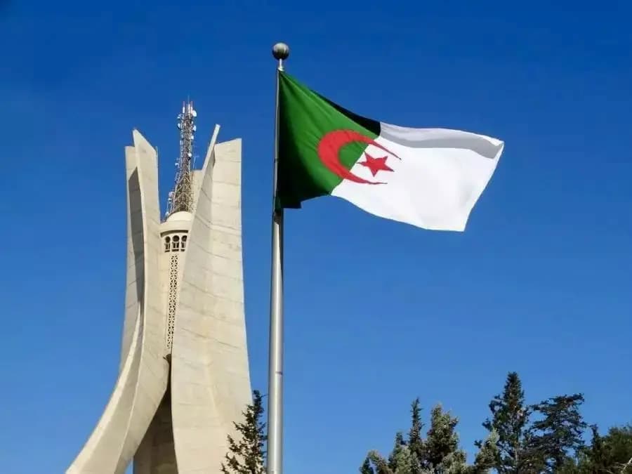 "الإنذارات والتهديدات".. الجزائر تتوعد فرنسا