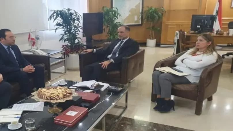 وزير الأشغال يستقبل وفدًا من "البنك الأوروبي".. وهذا ما جرى بحثه