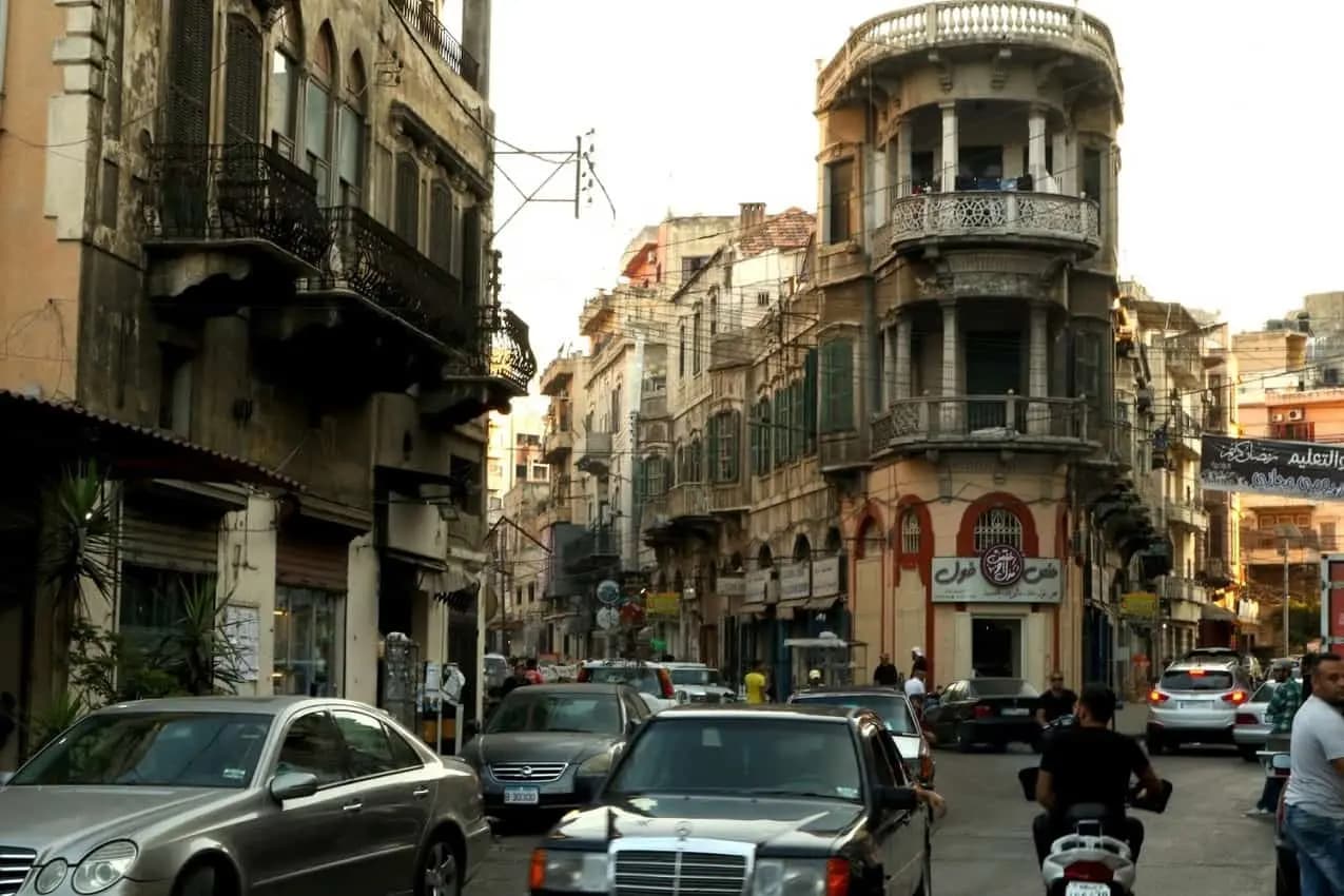 إصابة ابن الـ ١٢ عامًا بطلـ.ـق نـ.ـاري في رأسه.. والسبب "نصف فروج"!