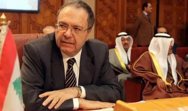 مستشارون خلف الحملة على مرجع!