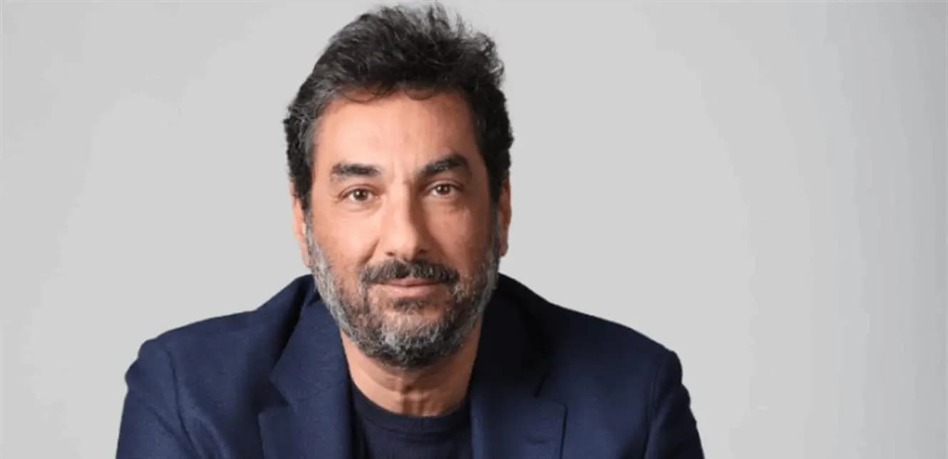 الصادق يشيد بالوزراء