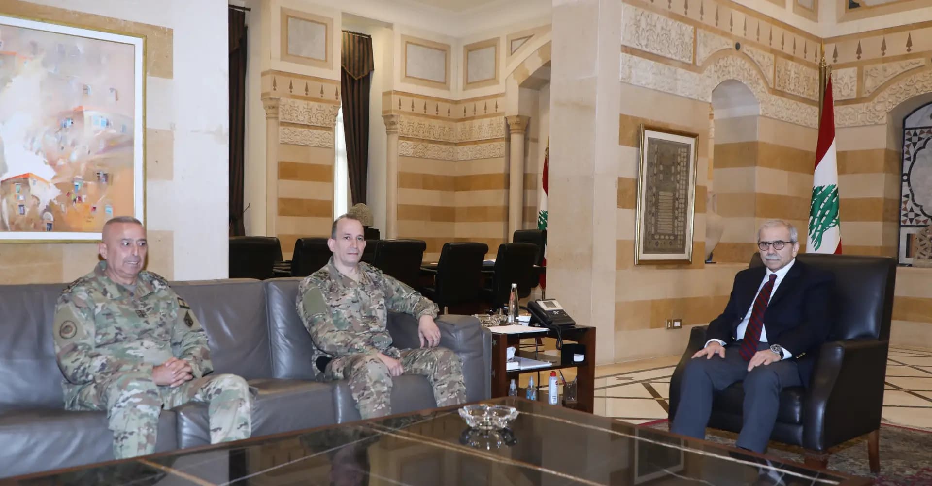 الأوضاع الأمنية بين سلام وقائد الجيش الجديد