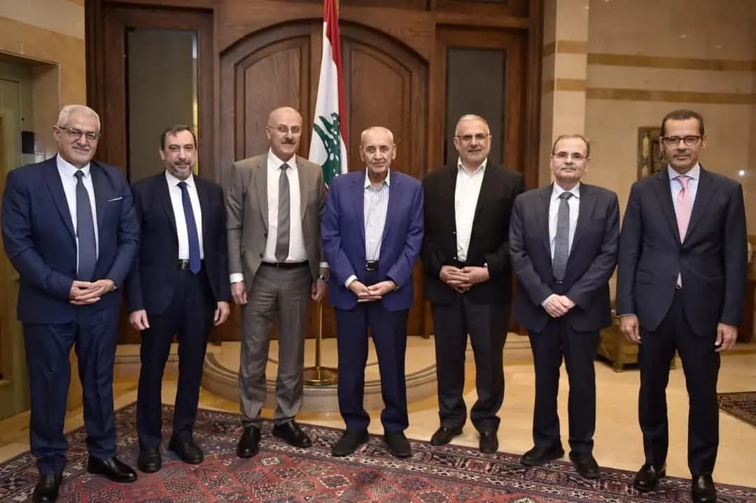 المستجدات السياسية بين بري وزواره