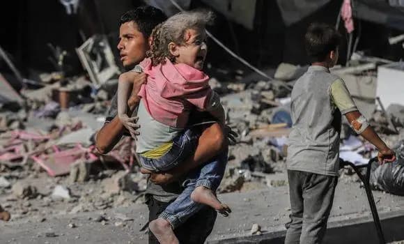 13 شهيدًا بينهم أطفال في غارات إسرائيلية على غزة
