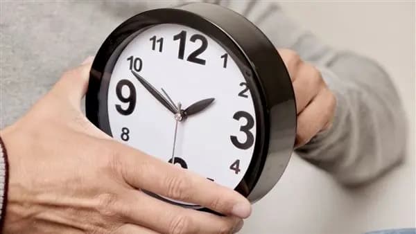اضبطوا ساعاتكم.. التوقيت الصيفي يبدأ في هذا اليوم