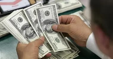 طاير طاير.. ارتفاعٌ كبيرٌ في سعر صرف الدولار في السوق السوداء الى 33300 ليرة