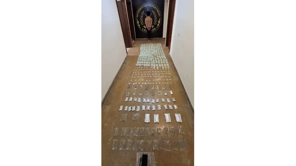 "لديه سوابق".. "المعلومات" توقف مروج مخدرات