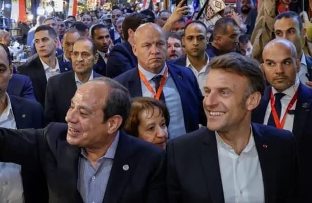 "متمسكون بسيادة لبنان".. هذا ما خلص إليه لقاء "السيسي- ماكرون"