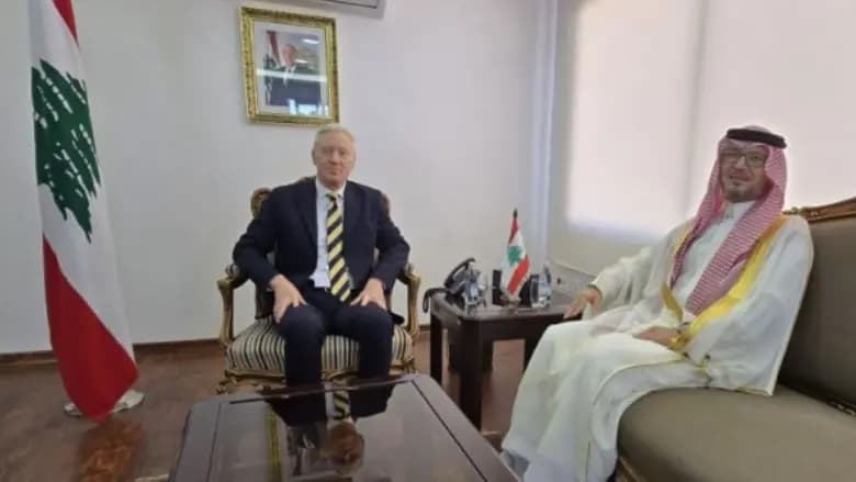 تطورات لبنان بين وزير الخارجية و بخاري