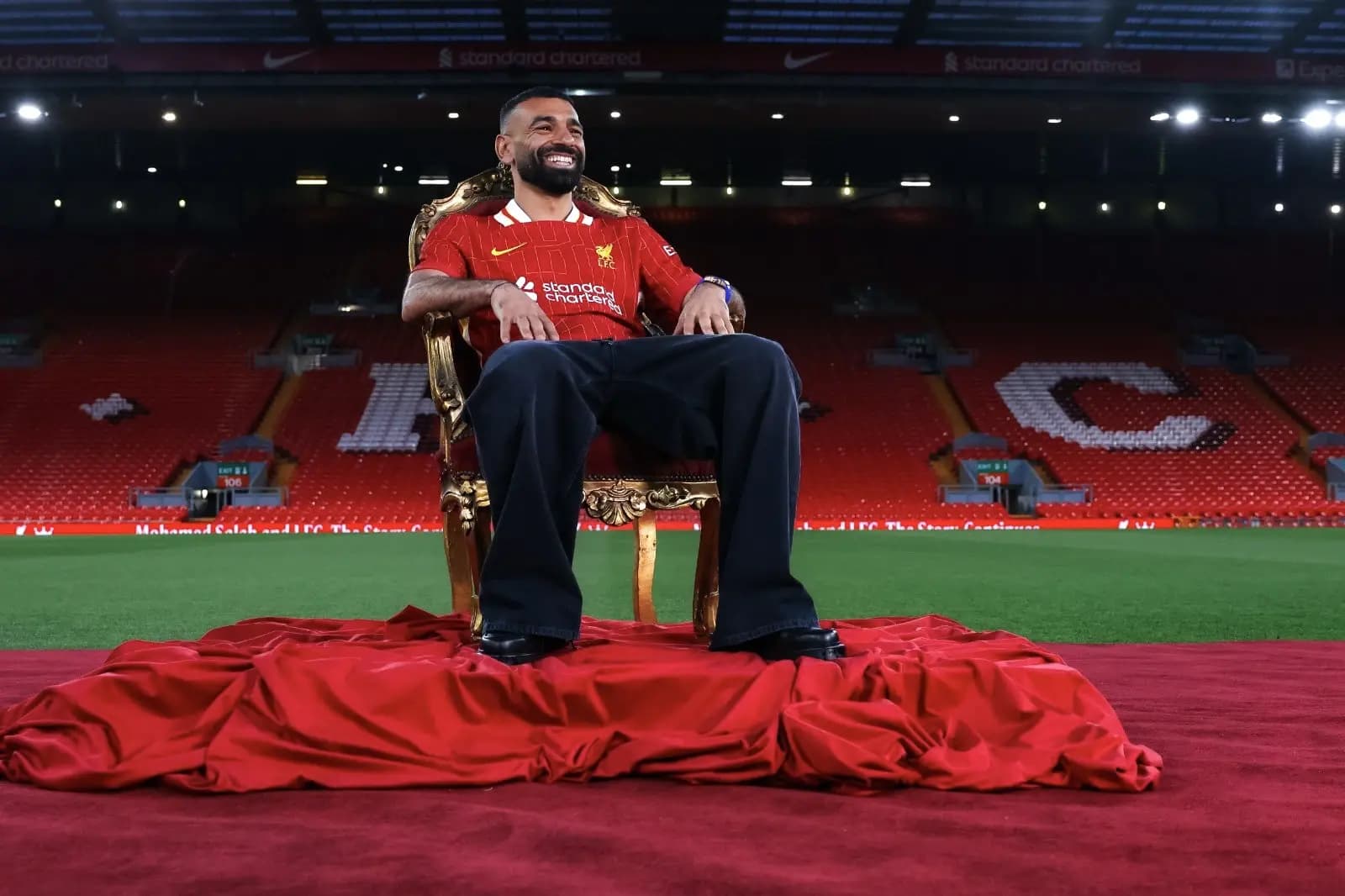 "ليفربول" يعلن خبراً مفصلياً يتعلق بـ "صلاح"