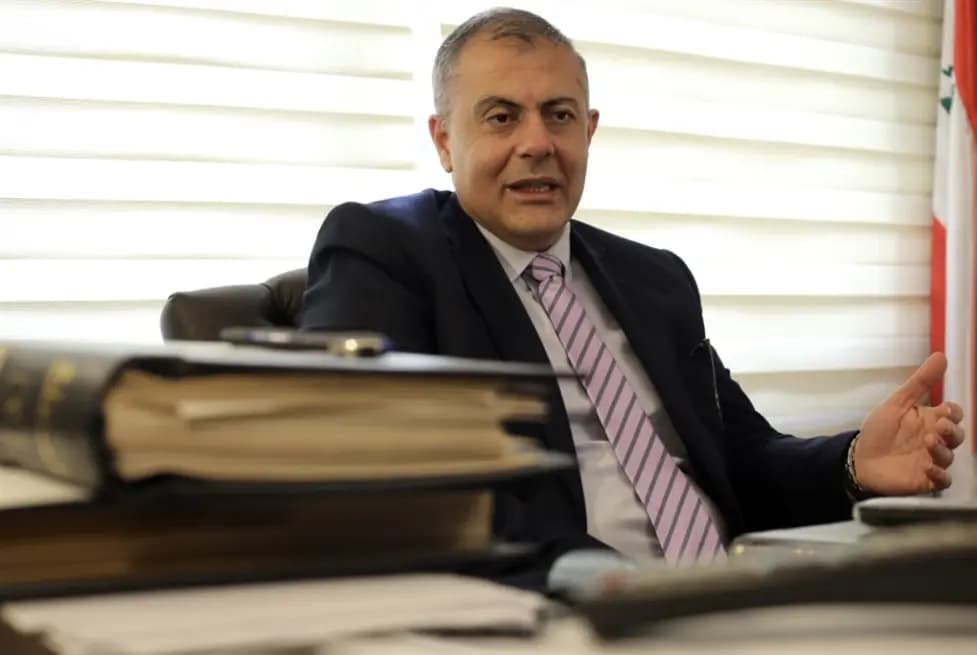 "لديهم شهر واحد فقط".. محافظ بيروت يمهل محطات توزيع الوقود