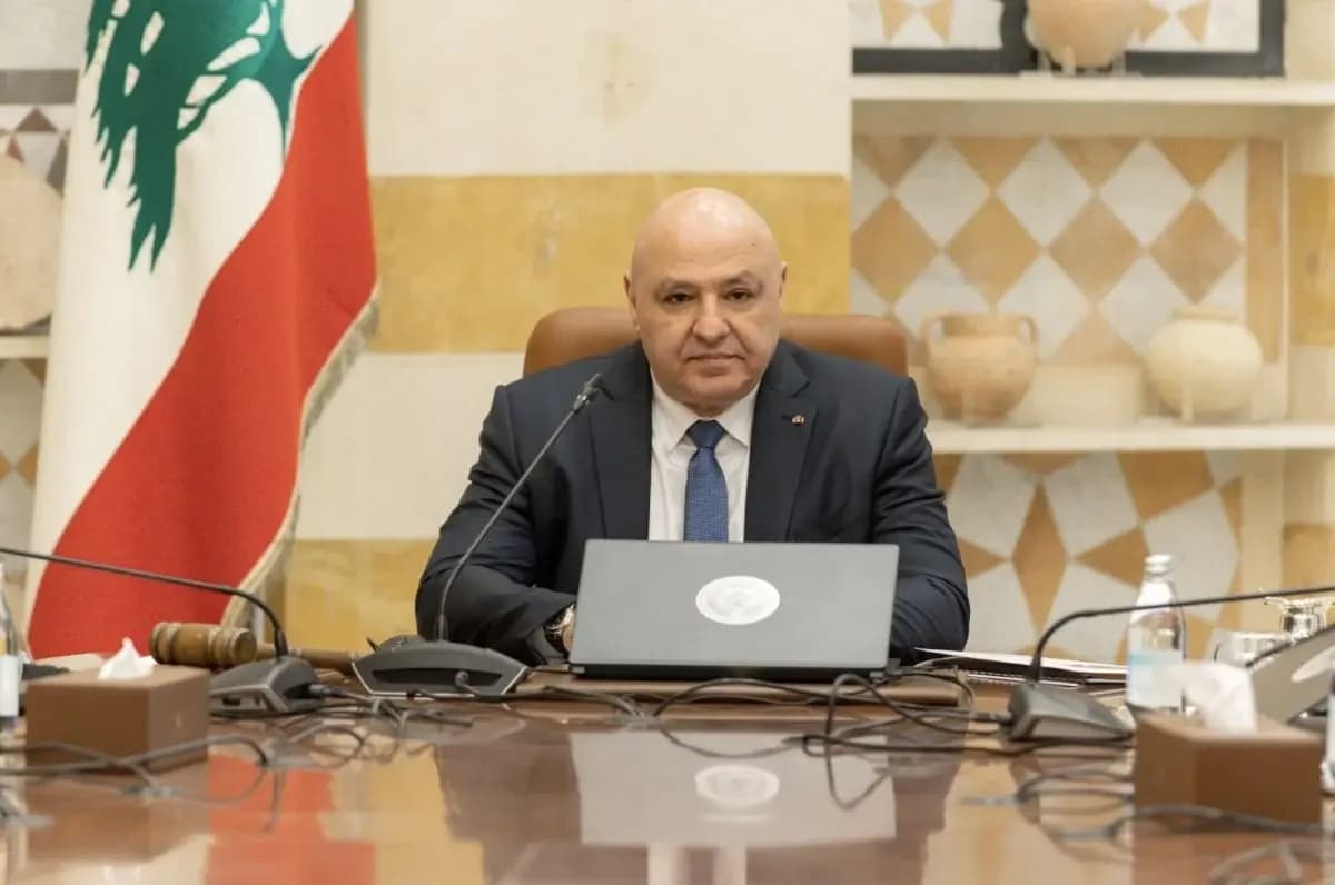 عون يدعو لتفعيل الحكومة الإلكترونية لمكافحة الفساد والروتين