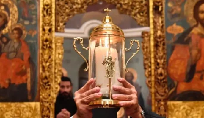 لنقل شعلة النور المقدس.. وفد لبناني إلى الأردن