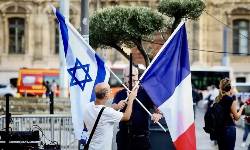 "الخلاف قائم".. إسرائيل تلغي تأشيرات ٢٧ فرنسيًّا