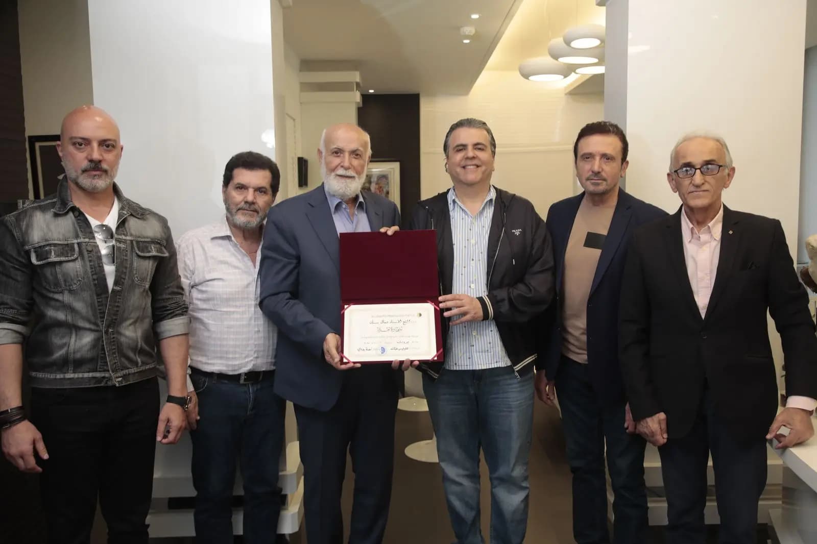 نقابة الممثلين تكرّم المنتج جمال سنان في بيروت!