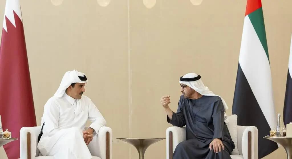 لقاء إماراتي قطري في أبوظبي يبحث التعاون وتطورات المنطقة