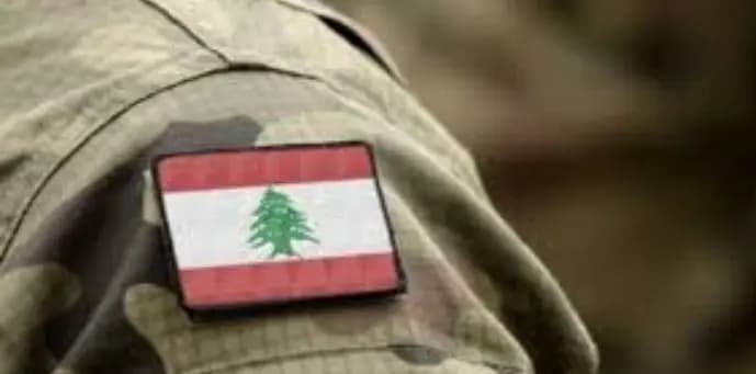 "اعترضوا الدورية".. والجيش يداهم منازلهم