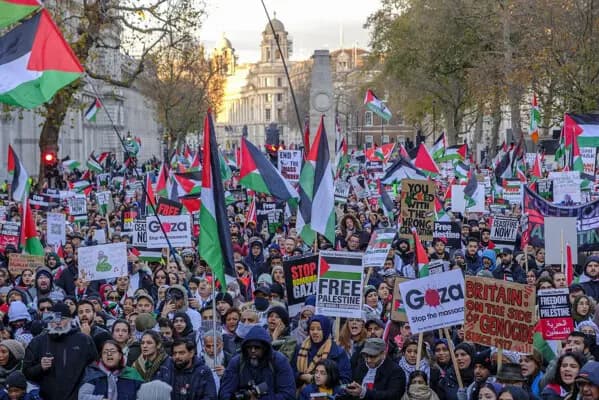 مطالبات بريطانية.. "اعترفوا بفلسطين"!