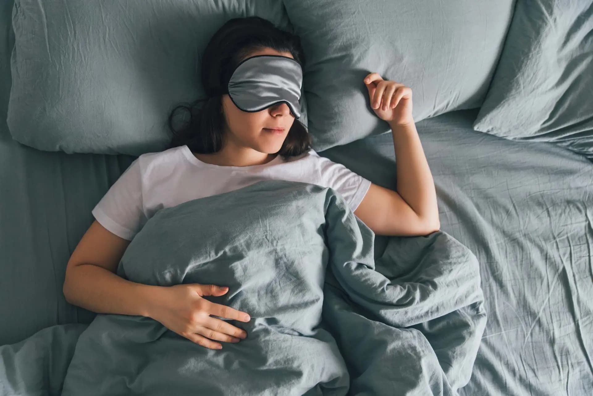 قلّة النوم ليلًا تجعل الفرد أكثر أنانية وأقل اجتماعية!