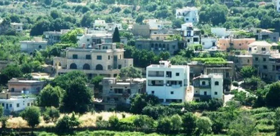 سقوط قذيفة في بلدة عكارية.. هذا مصدرها