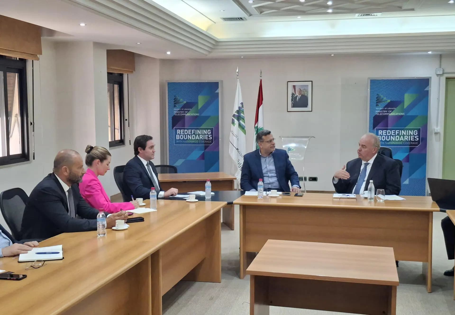 الحاج يبحث دخول "ستارلينك" إلى السوق اللبناني