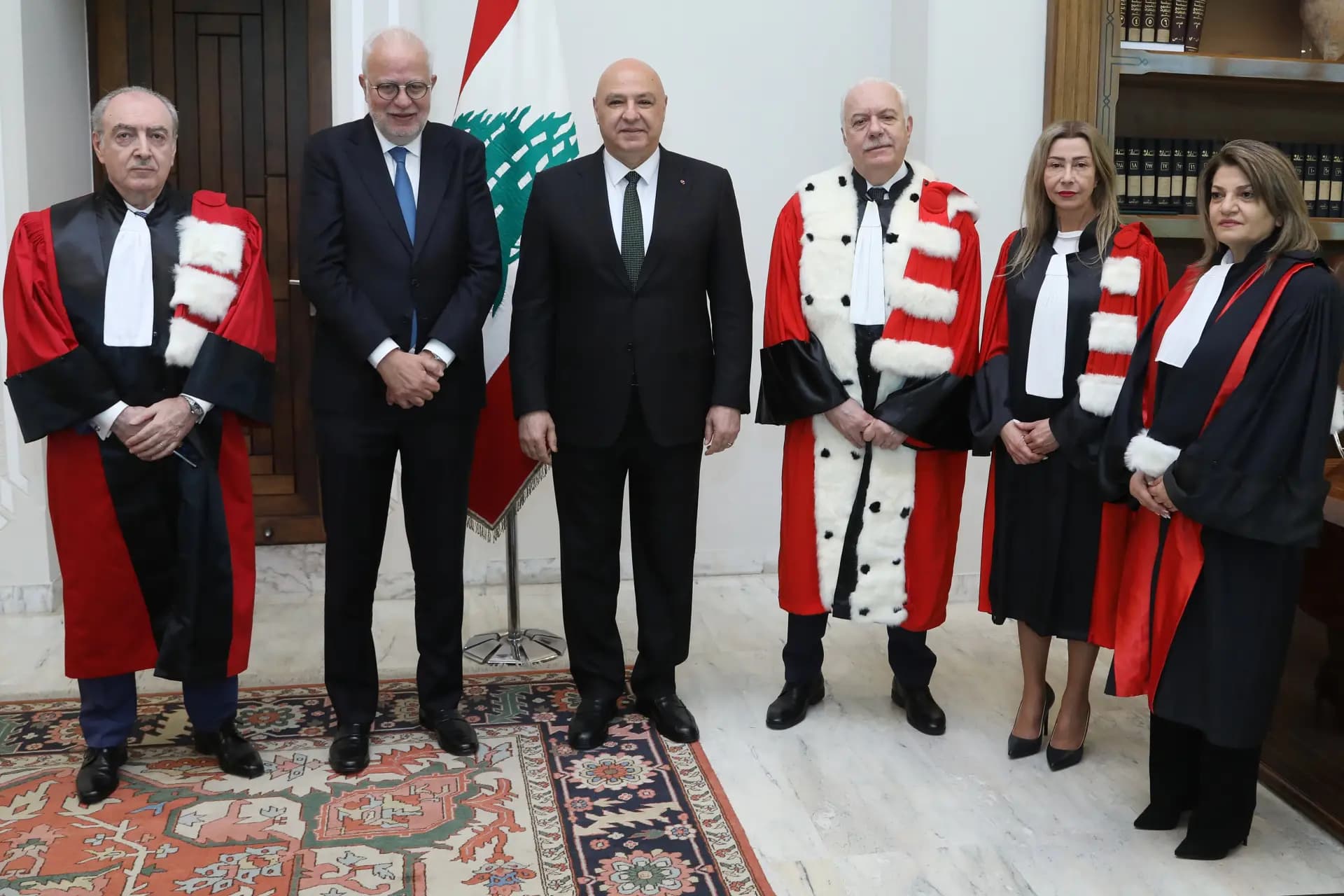 عون يشدد على استقلال القضاء في قسم القضاة الجدد