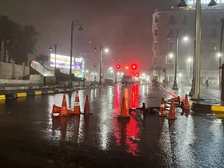 "مطر بعز الصيف".. عاصفة تضرب الإسكندرية