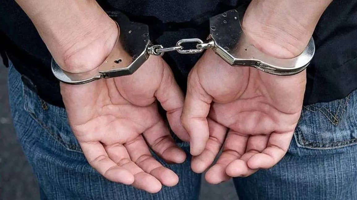 توقيفات ليلية مفاجئة: ضابط كبير وشقيق نائب ووزير!