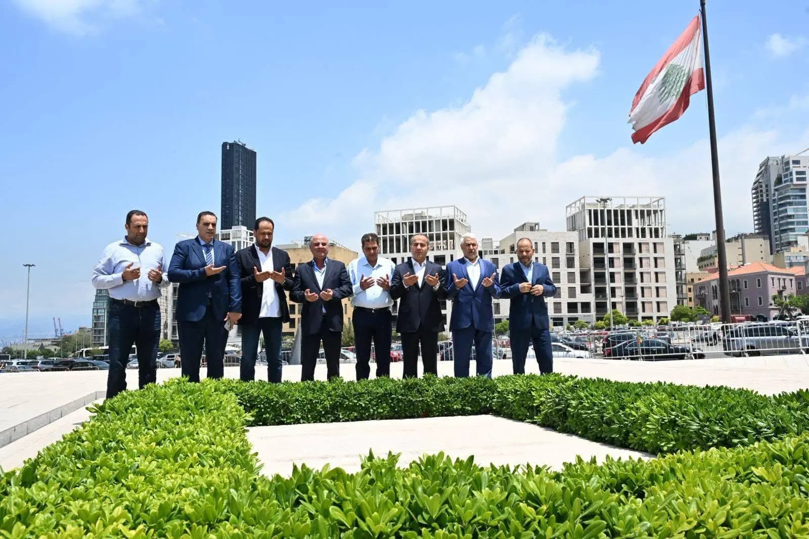 بلديات بقاعية على ضريح الحريري.. فوزنا لك