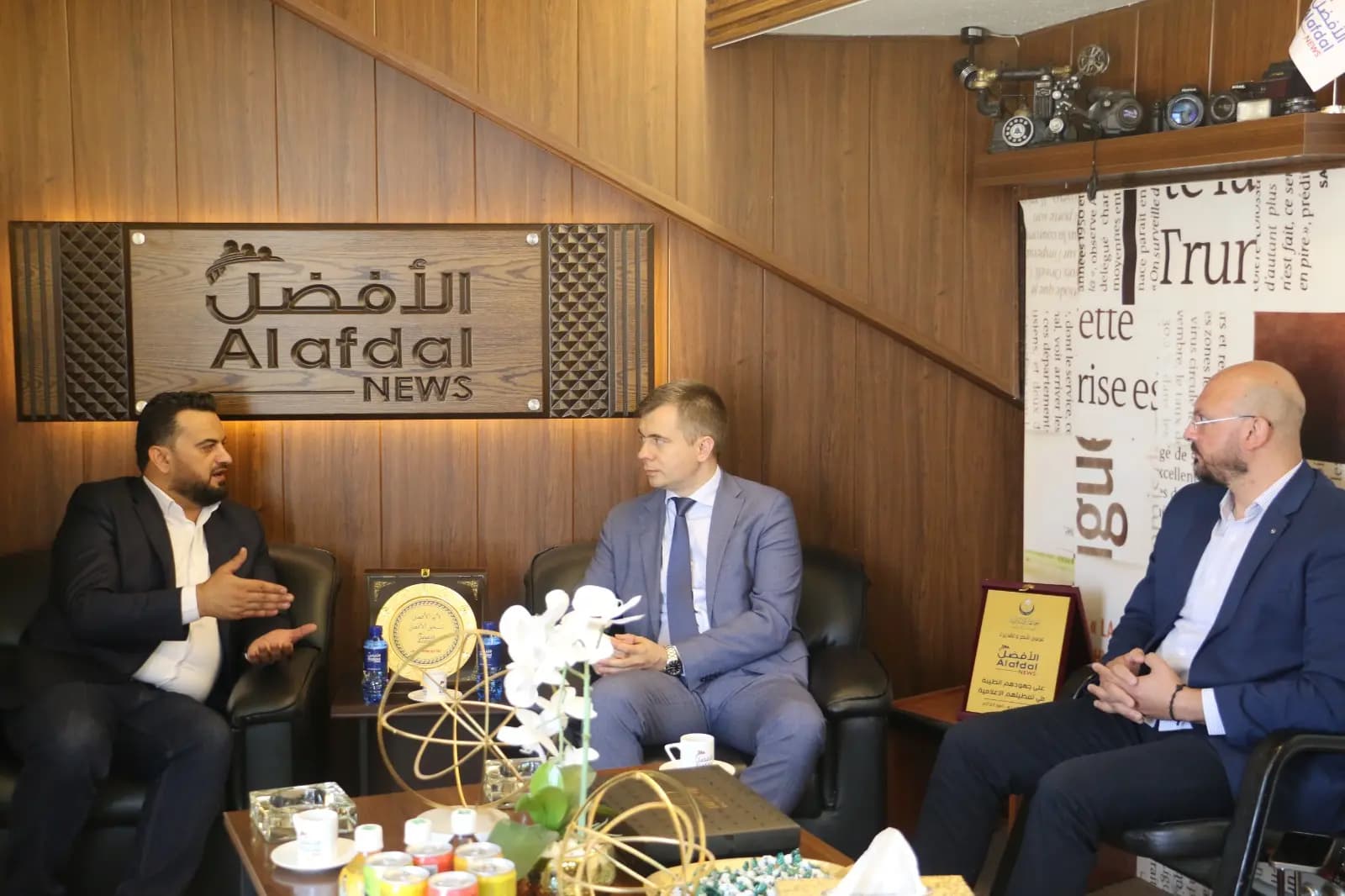 الملحق الثقافي الروسي يجول على مؤسسات الغد الأفضل.. تجربة يجب تعميمها على باقي المناطق