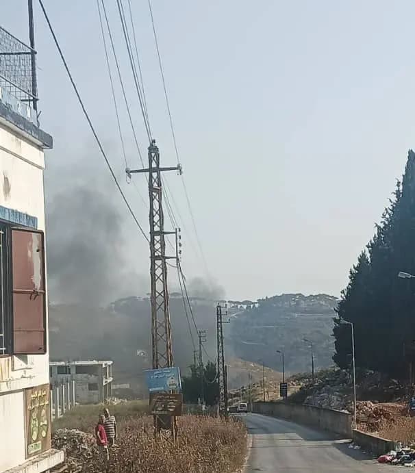 بالصور.. استهداف سيارة جنوب لبنان
