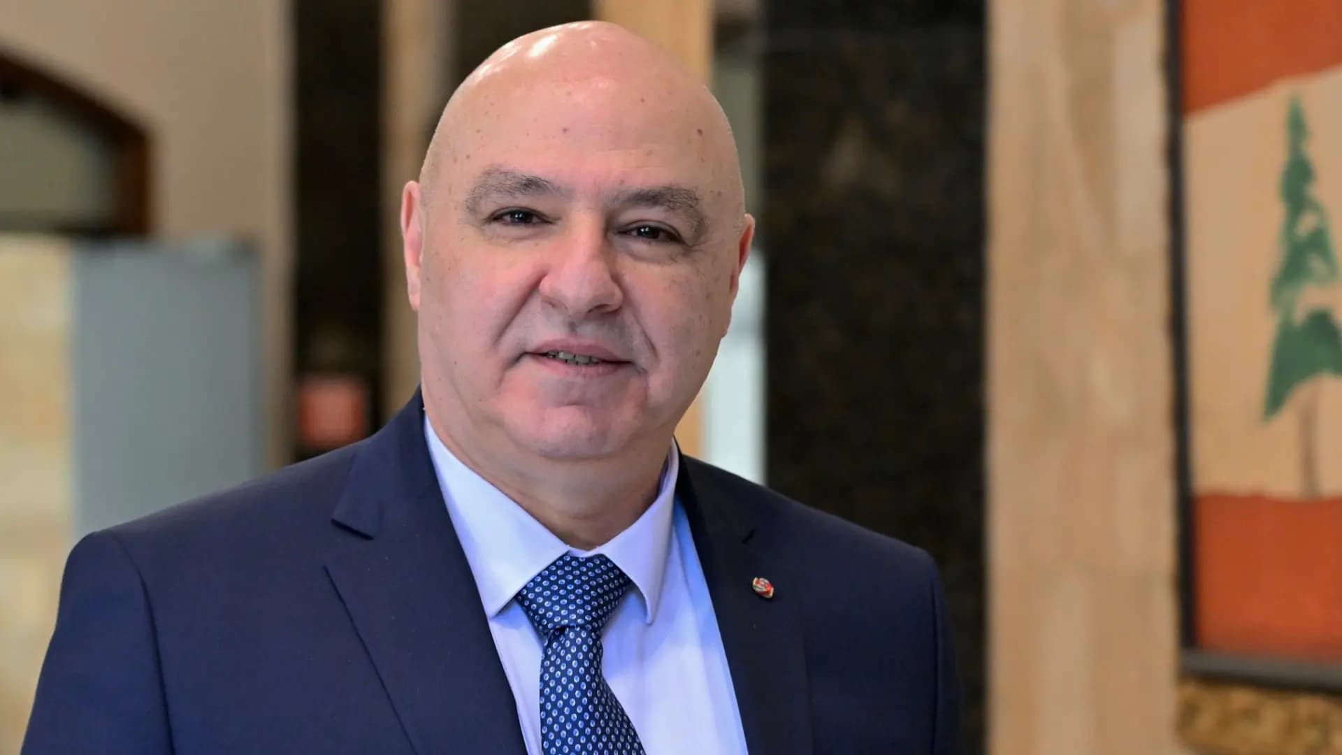 عون يتوجه إلى الأردن