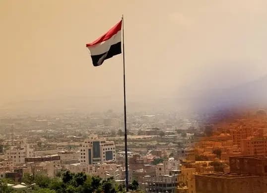 اليمن يتوعد إسرائيل: صواريخنا لم تستخدم بعد!