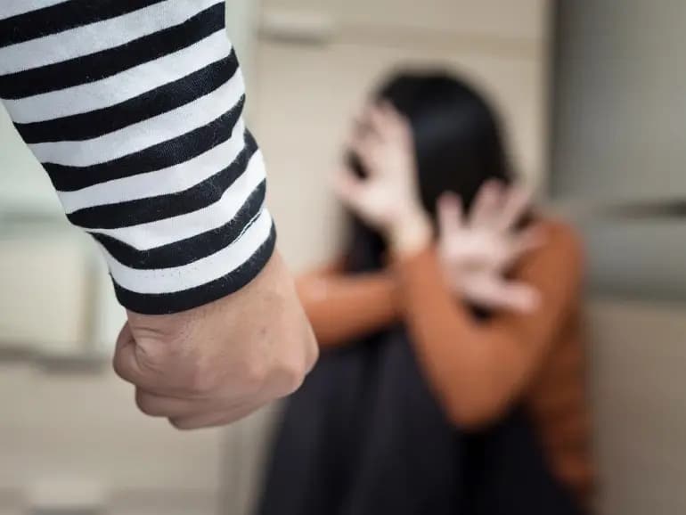 68 حالة عنف أسري في أيار.. والزوج المتّهم الأول
