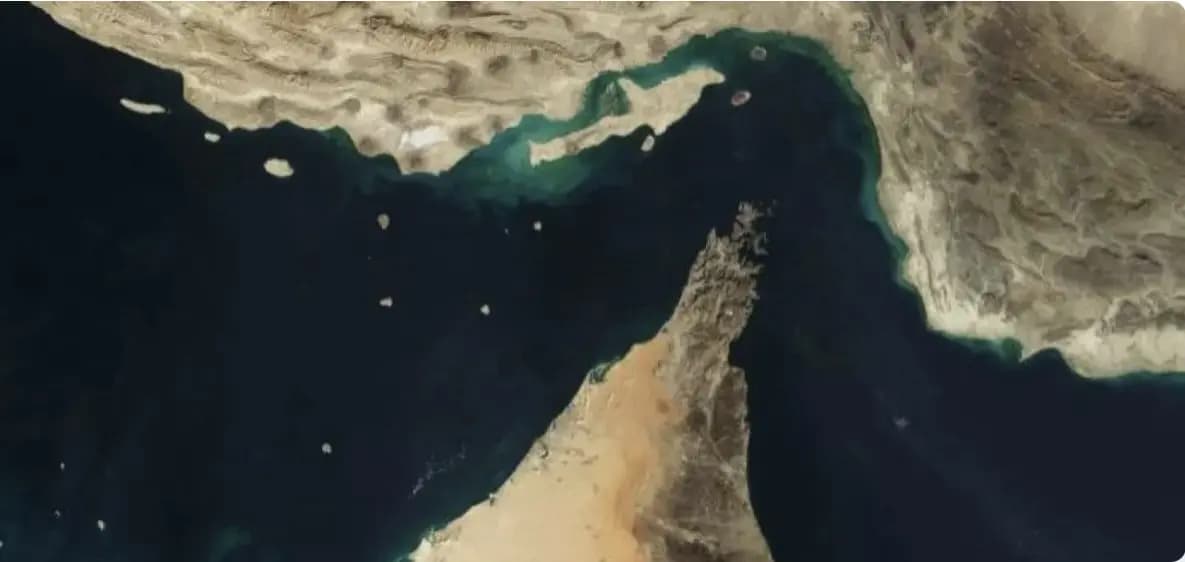 ممرات الشرق الأوسط مهدّدة.. تحذيرات بحرية بعد ضربات إيران