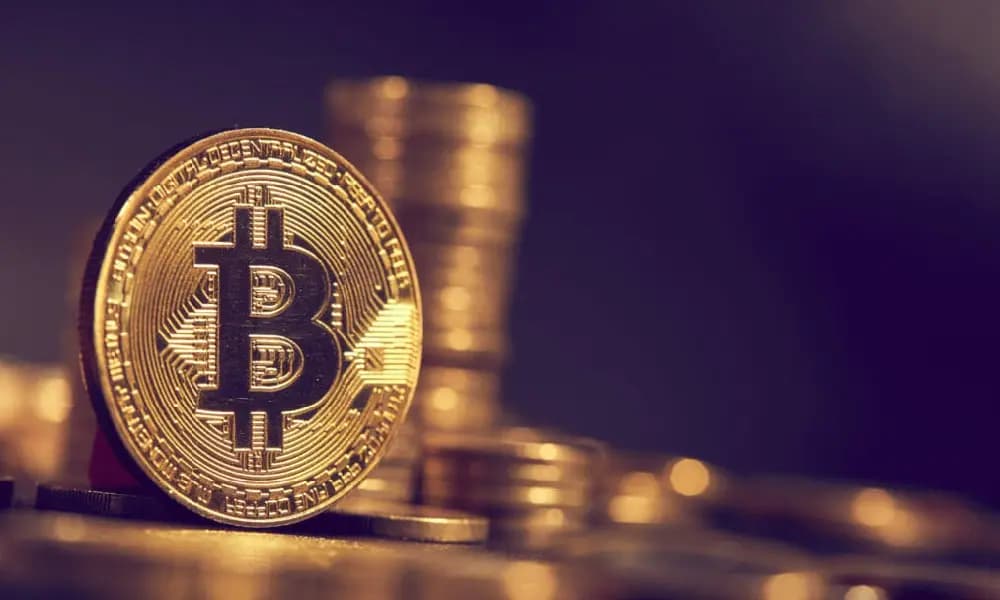 “بتكوين” تتراجع إلى ما دون 20 ألف دولار