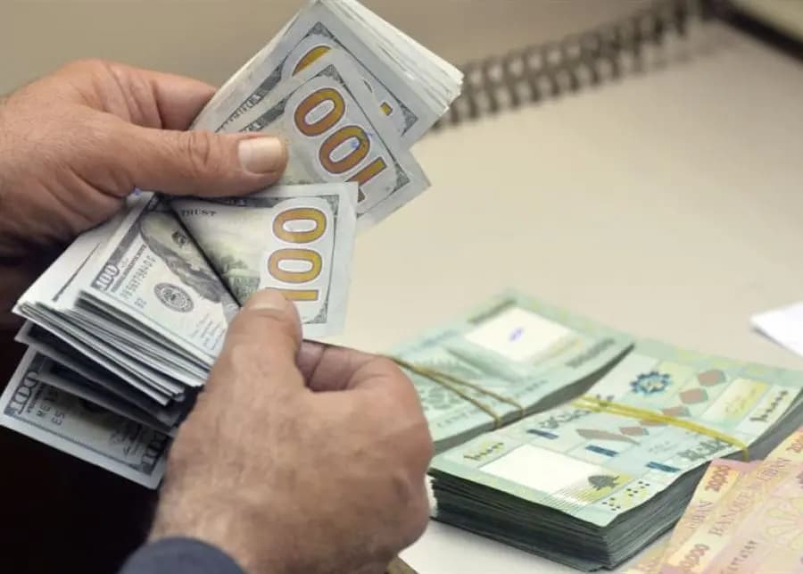 كيف سجل سعر صرف دولار السوق السوداء صباح اليوم؟