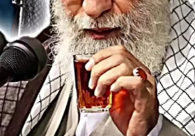 خامنئي أمر شخصيا بضرب مراكز سكانية داخل إسرائيل!