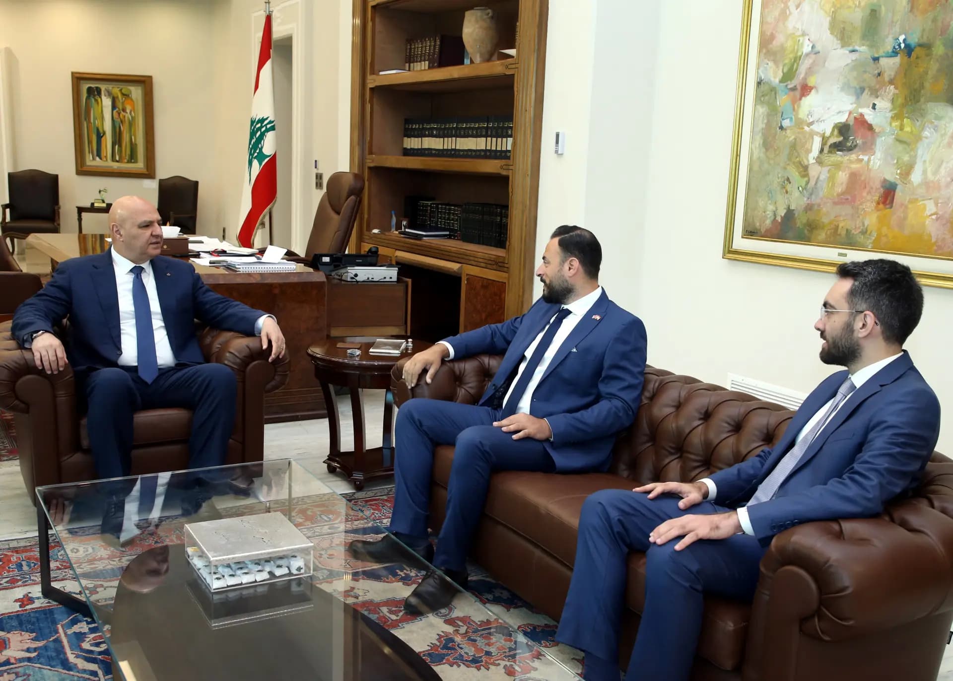 رئيس النيبال لعون: لتعميق التعاون مع لبنان