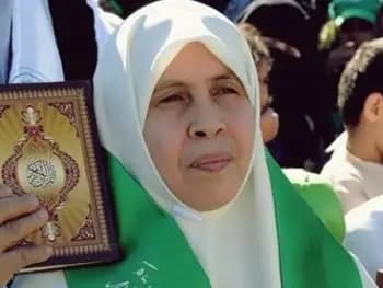 سبعة من أحفاد أم نضـ ـال فرحـ ـات يرتقون في مجزرة بغزة