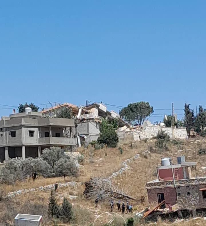 تفتيش منازل مدمرة جنوبا!