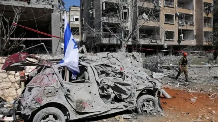 ضابط إسرائيلي: دمار تل أبيب يشبه دمار غزة!